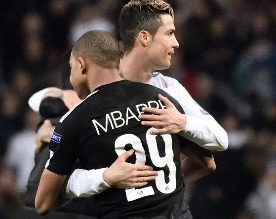 火箭哈登末节爆发连得15分（哈登末节大爆发 连续砍下15分）