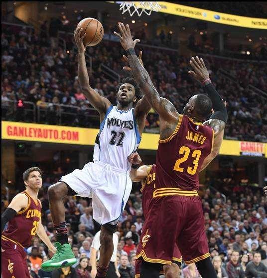 太阳主帅：马威对阵雷霆时小腿出现问题，他将缺席今天的比赛（太阳主帅：马威战雷霆时小腿不适，今日将缺阵）