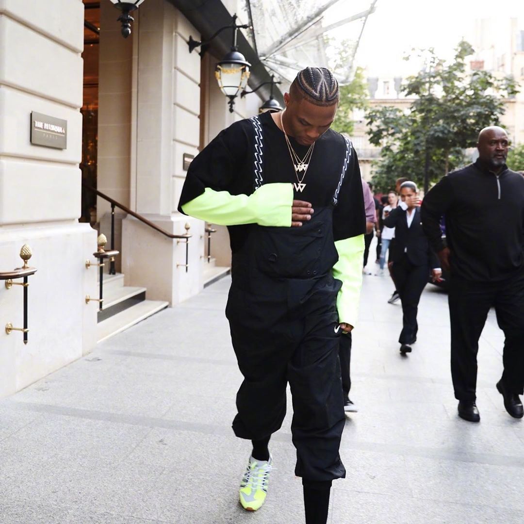 马卡：C罗将合伙在马德里开办夜总会，合伙人是夜场大亨（马卡：C罗将与夜场大亨联手在马德里开设夜店）